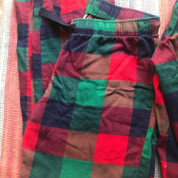 Old Navy Flannel Pajamas Set - Picture 3 of 8